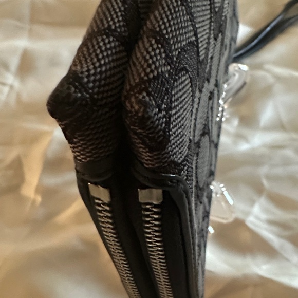 Coach Black Signature Wristlet - Picture 9 of 12